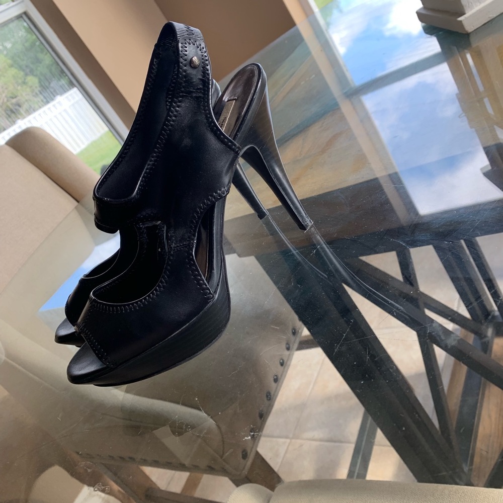 Vera wang heels